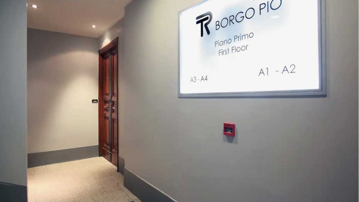 Trianon Borgo Pio - korytarz