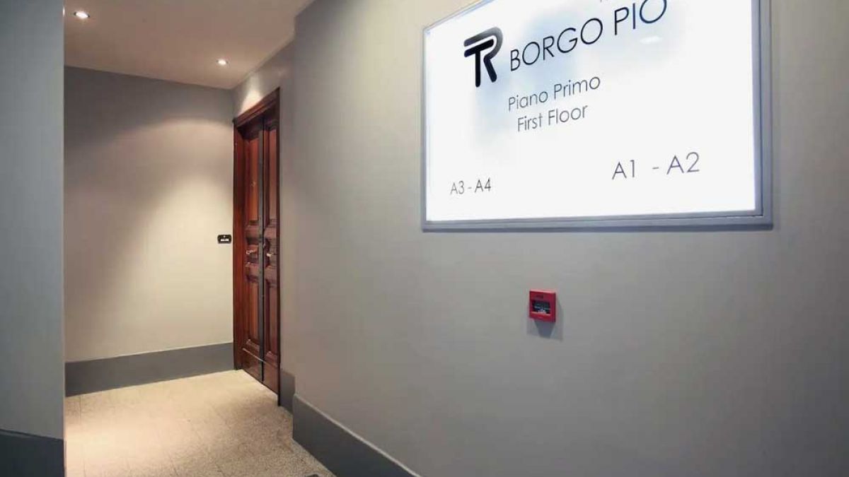 Trianon Borgo Pio - korytarz