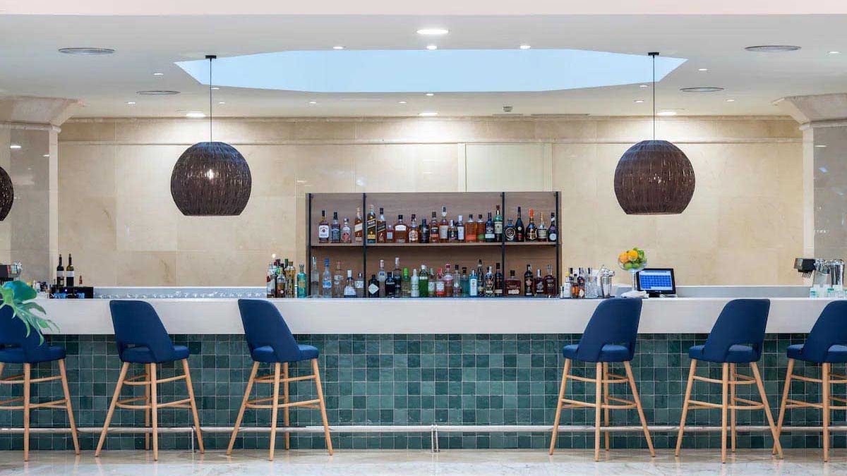 Barcelo Lanzarote Active Resort - bar