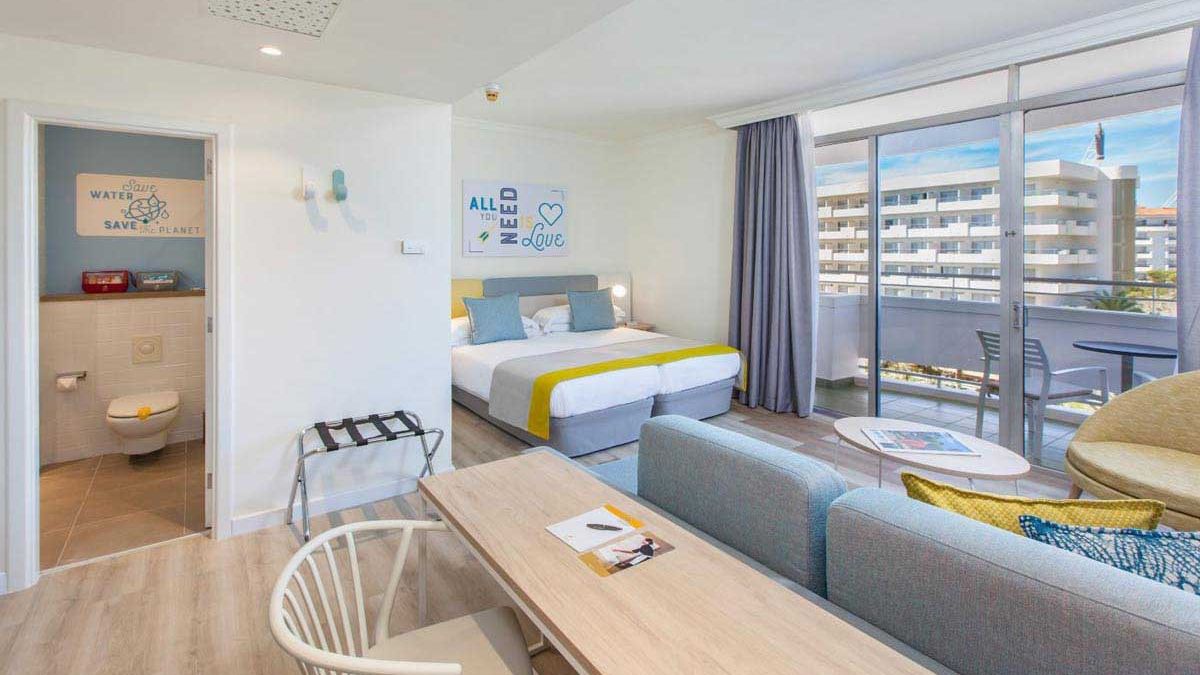 St. George Beach Hotel & Spa Resort - pok&oacute;j