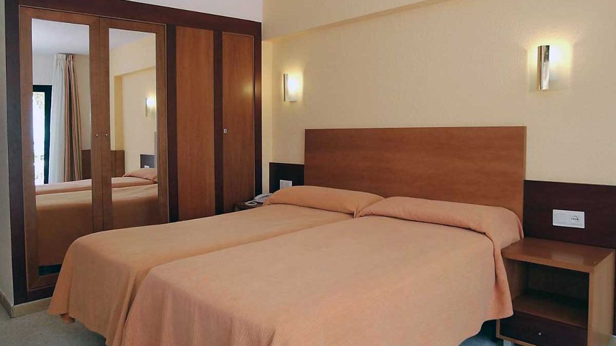 Costa del Sol wakacje z Londynu