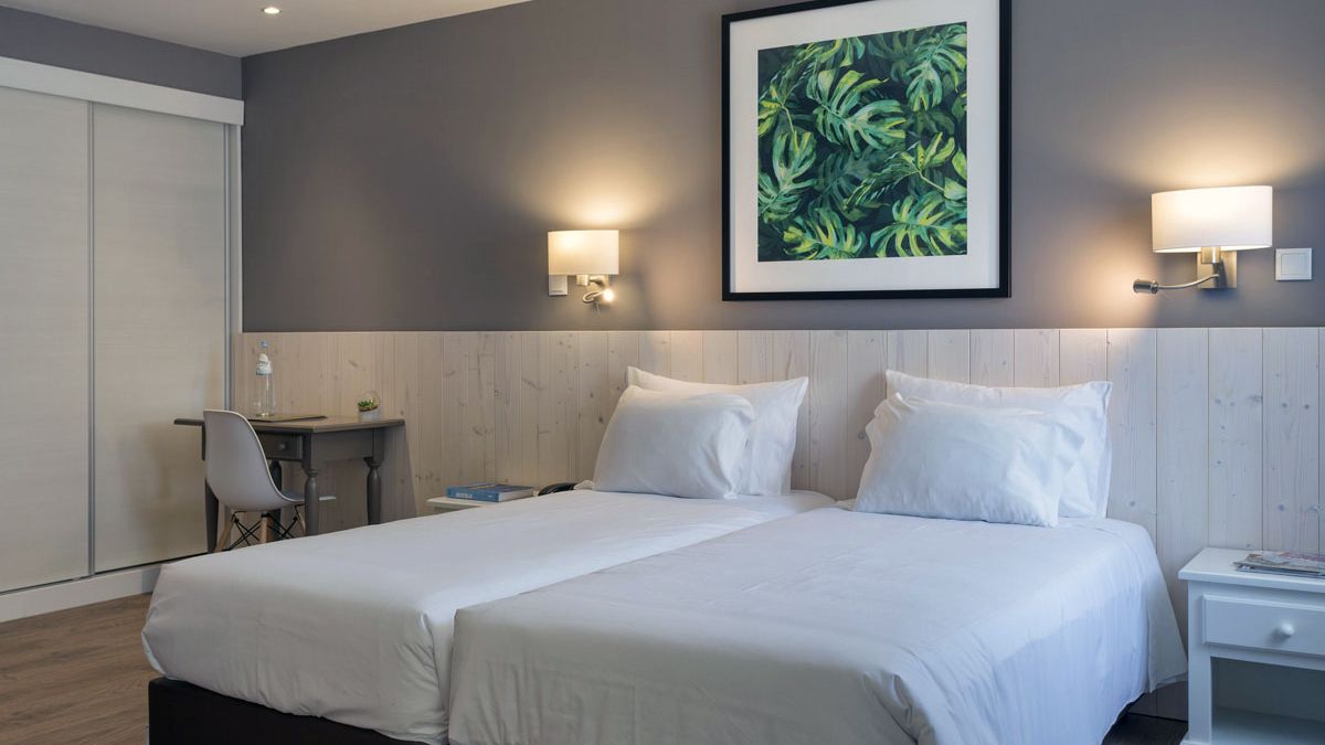 Polskie biuro podr&oacute;zy na Ealing