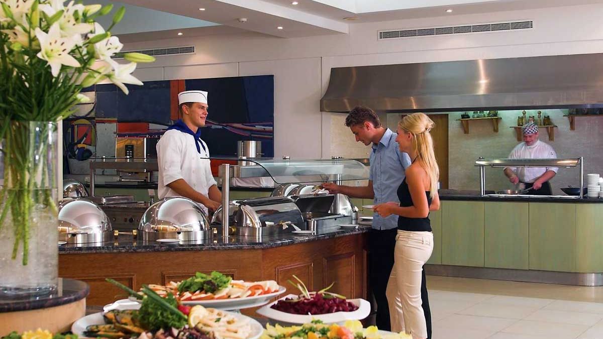 Cypr Paphos Louis Imperial Beach