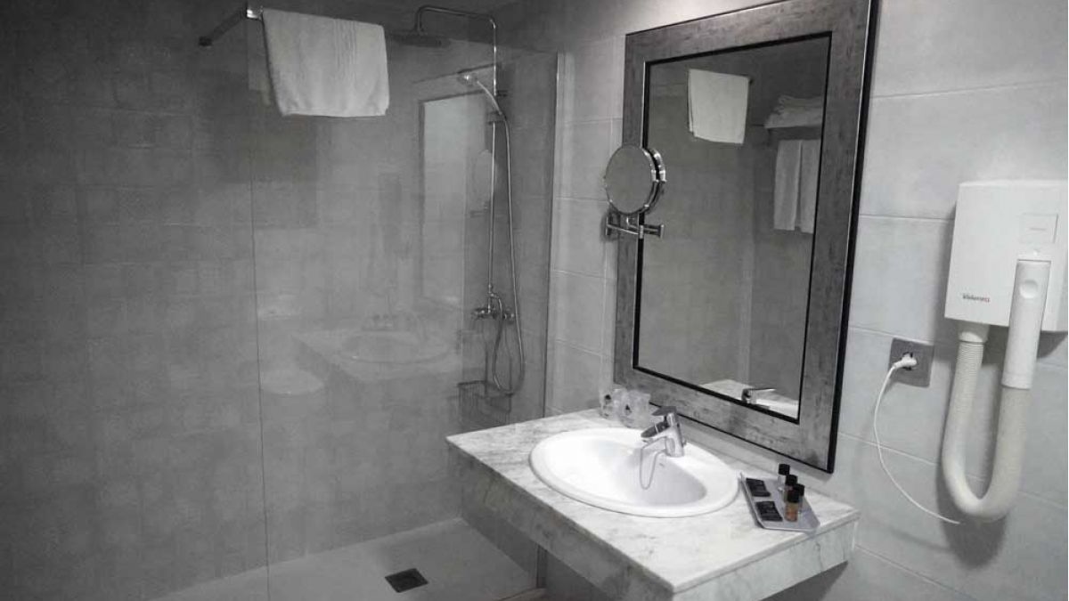 Alba Seleqtta - lazienka