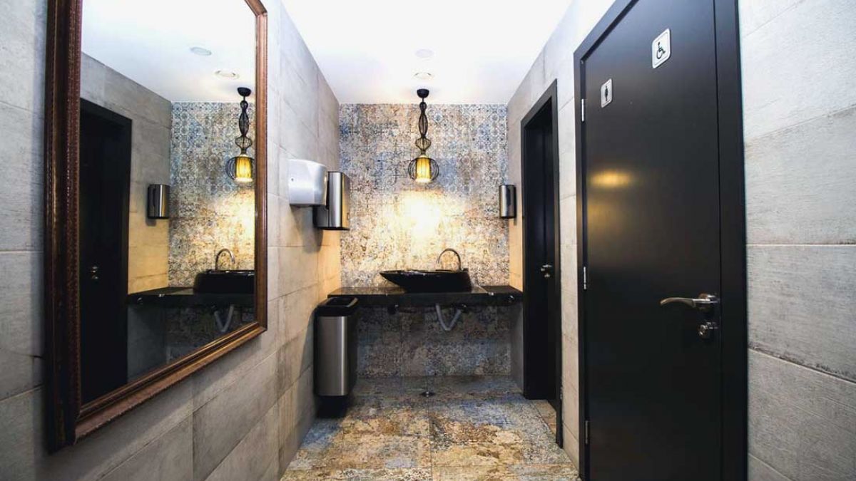 Best Western Plus Premium Inn - toalety