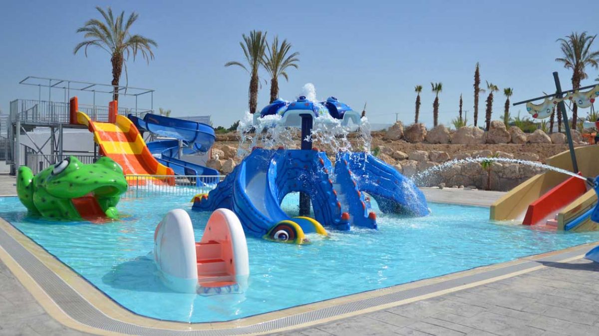 King Evelthon Beach Hotel & Resort - zjeżdżalnie