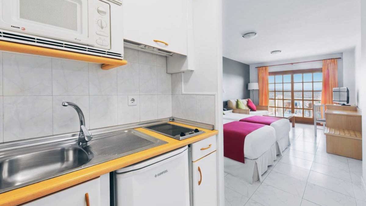 Elba Castillo San Jorge & Antigua -  pok&oacute;j