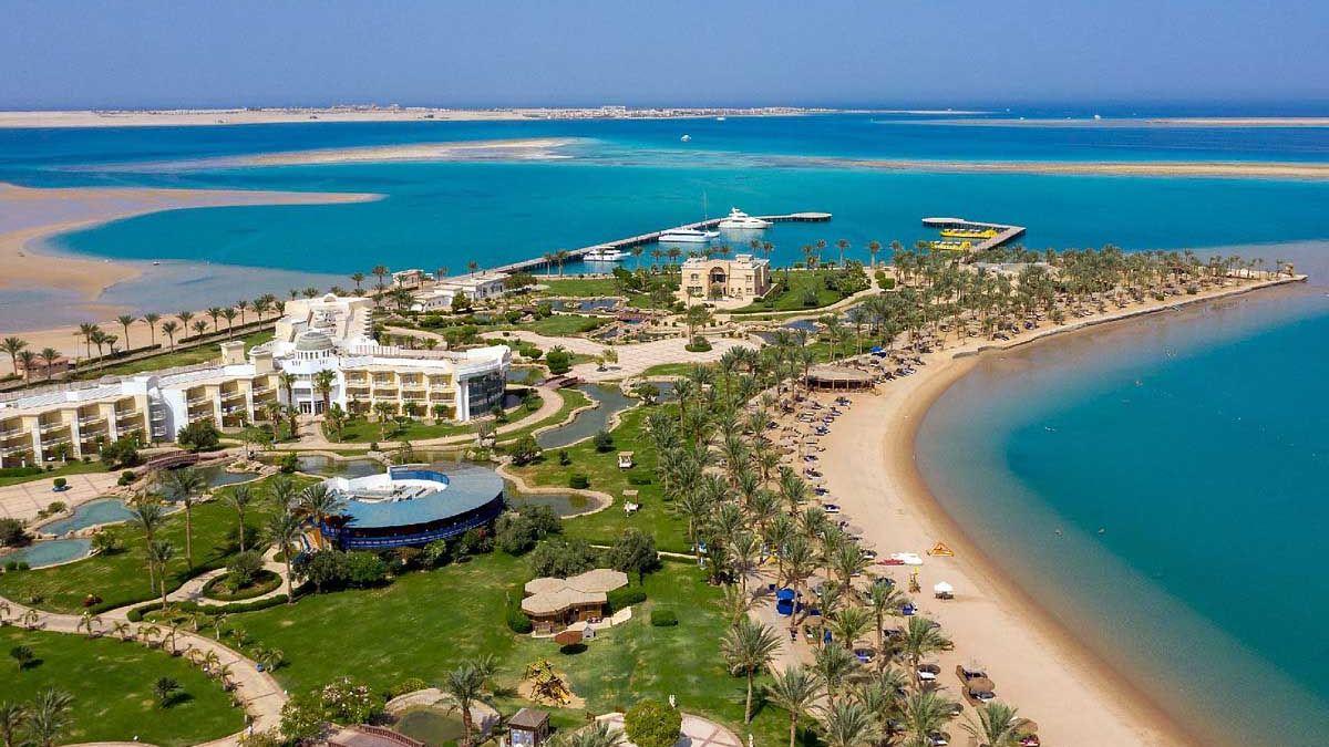 Palm Royale Resort Soma Bay