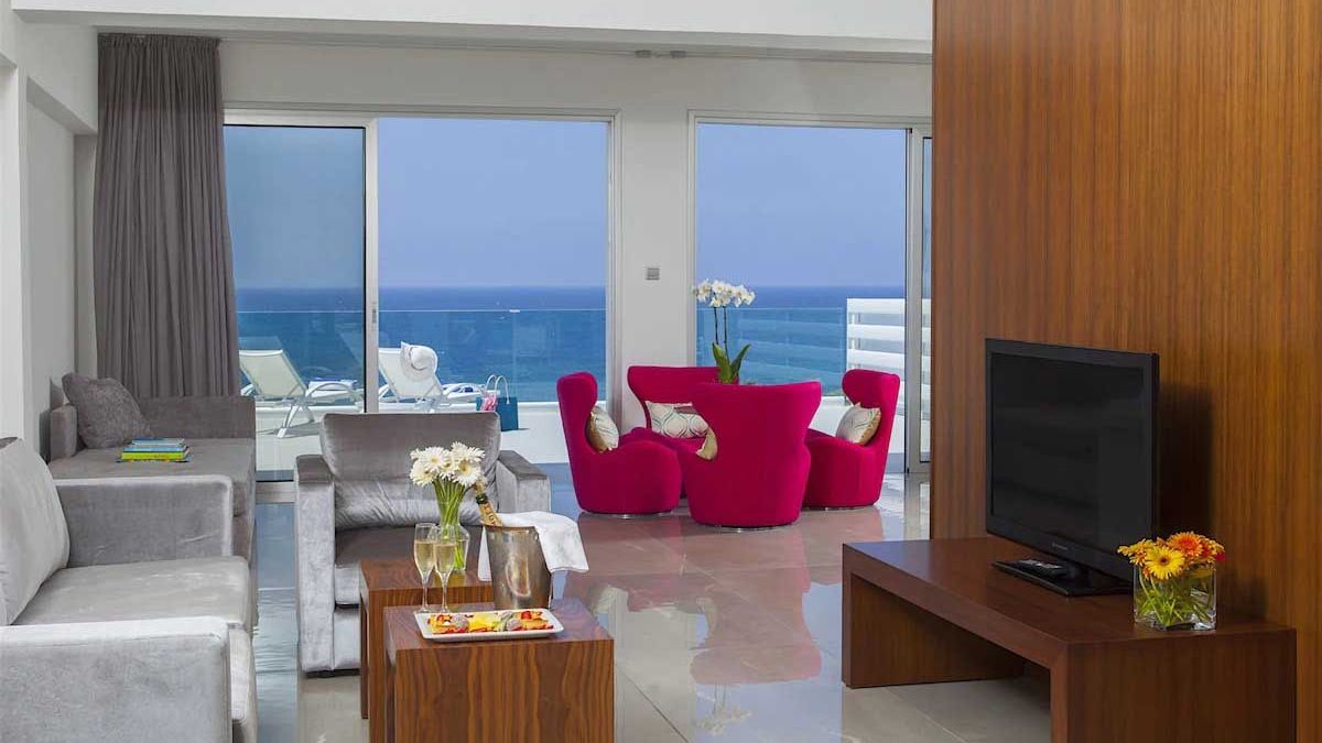 King Evelthon Beach Hotel & Resort - pok&oacute;j