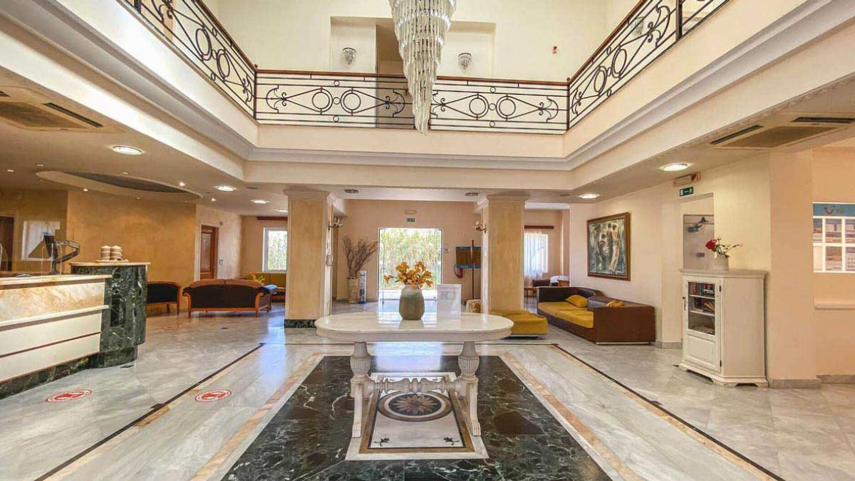 Chrispy Waterpark Resort - recepcja