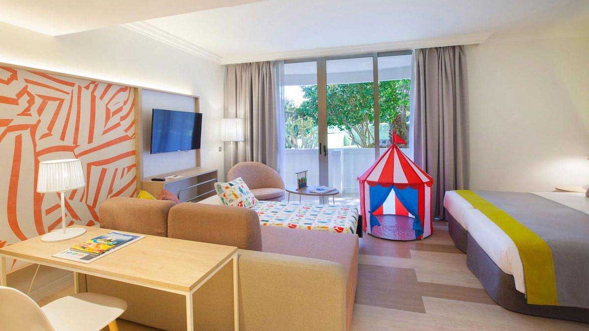 St. George Beach Hotel & Spa Resort - pok&oacute;j