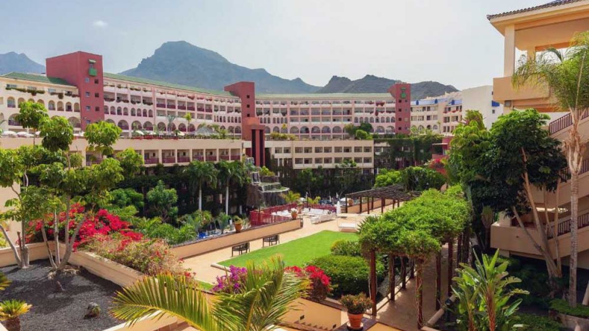 Best Jacaranda - basen