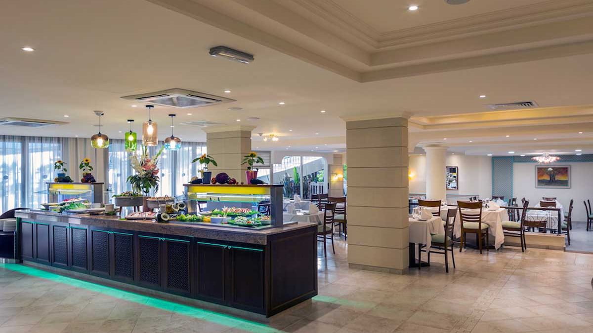 Cypr Paphos Louis Imperial Beach