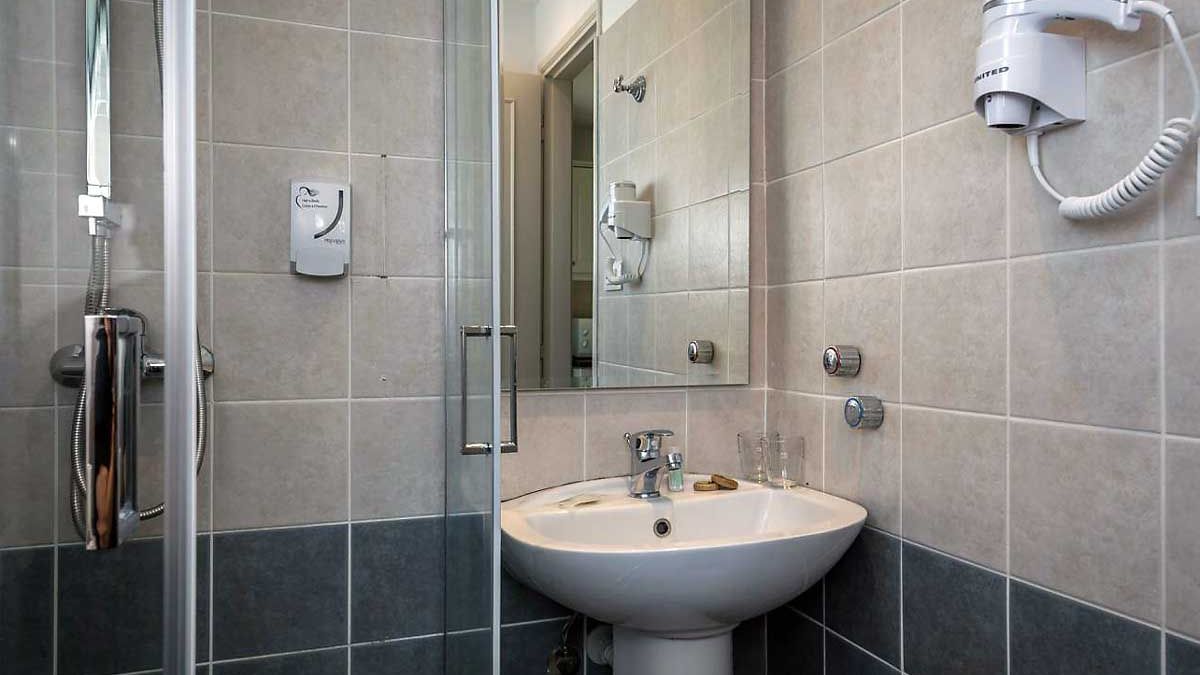 Hotel Acharavi Beach korfu wyloty z Londynu