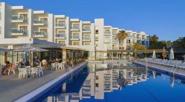 Nereida Aparthotel - basen