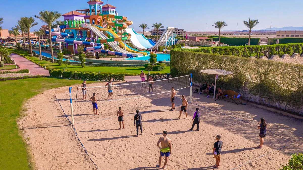 Charmillion Club Aqua Park - boisko