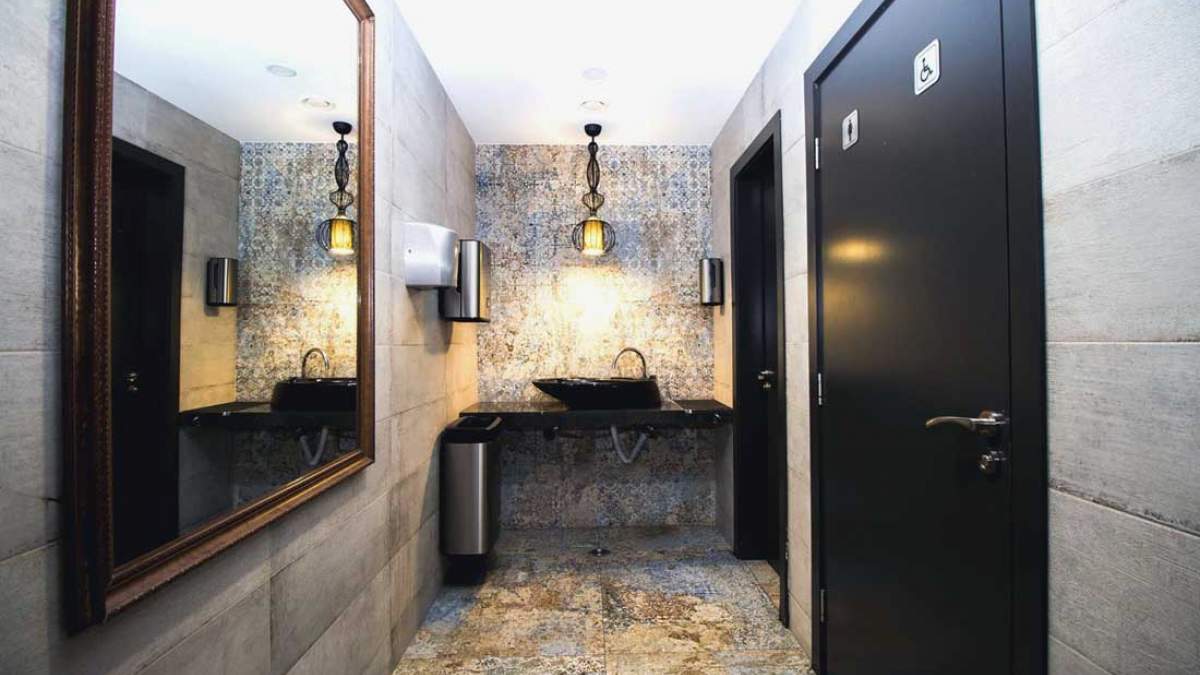 Best Western Plus Premium Inn - toalety
