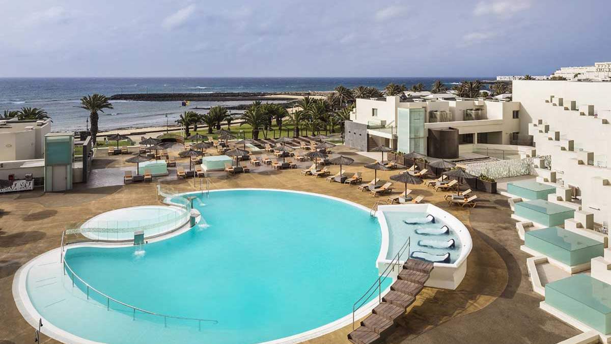 HD Beach Resort & Spa - basen