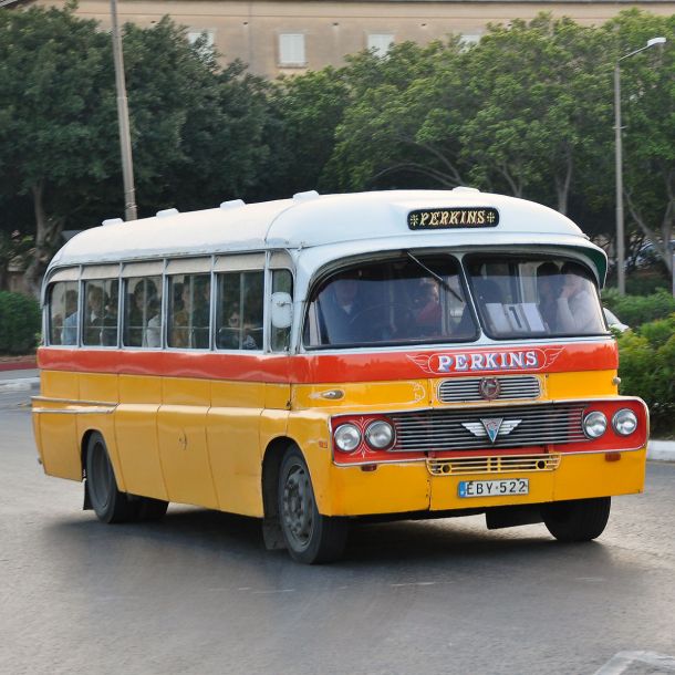 Malta_wyloty-uk_014-sq_bus