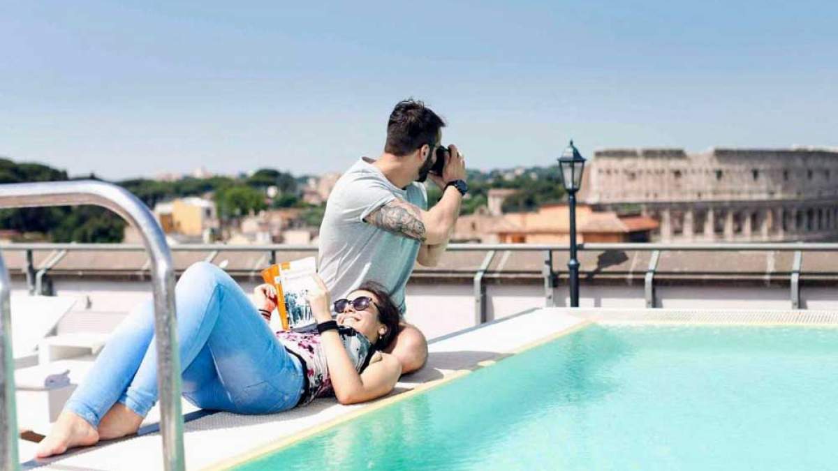 Mercure Roma Centro Colosseo - taras z basenem