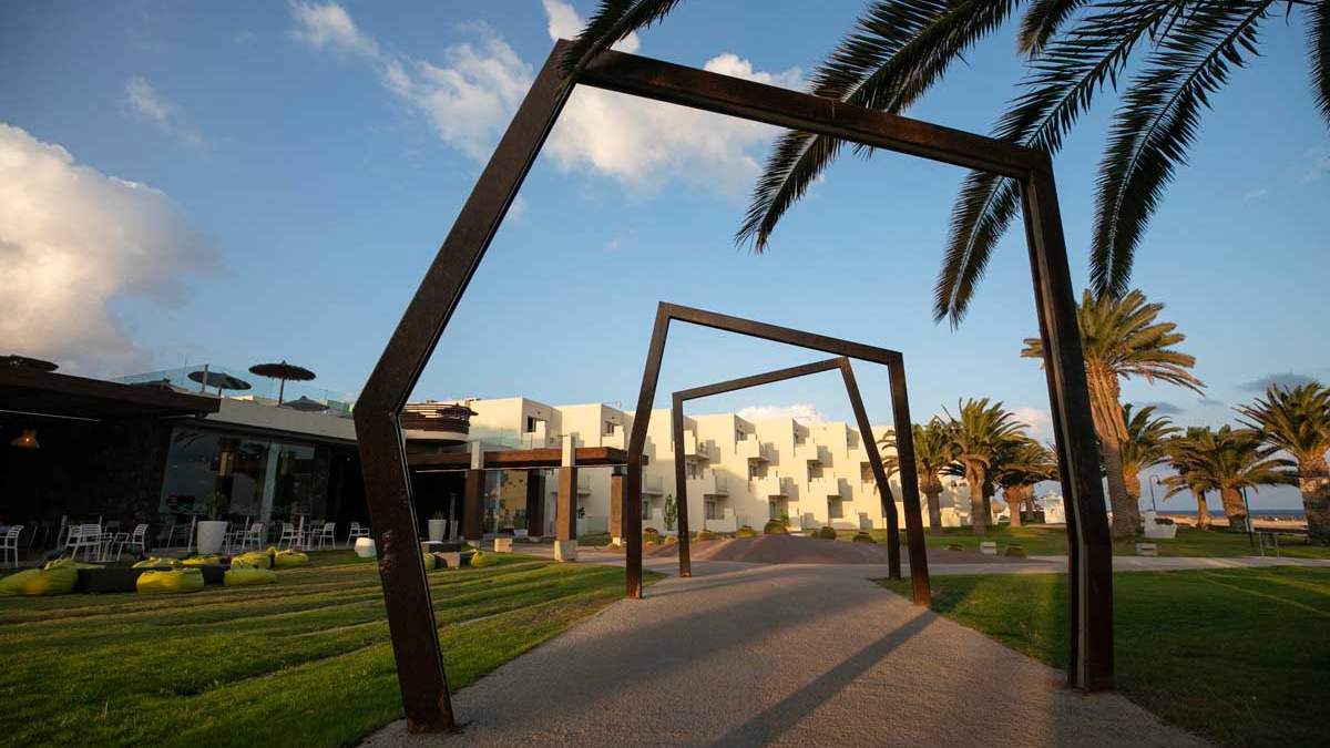 HD Beach Resort & Spa - ogród
