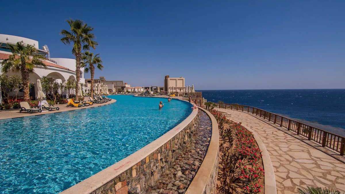 Reef Oasis Blue Bay Resort - basen