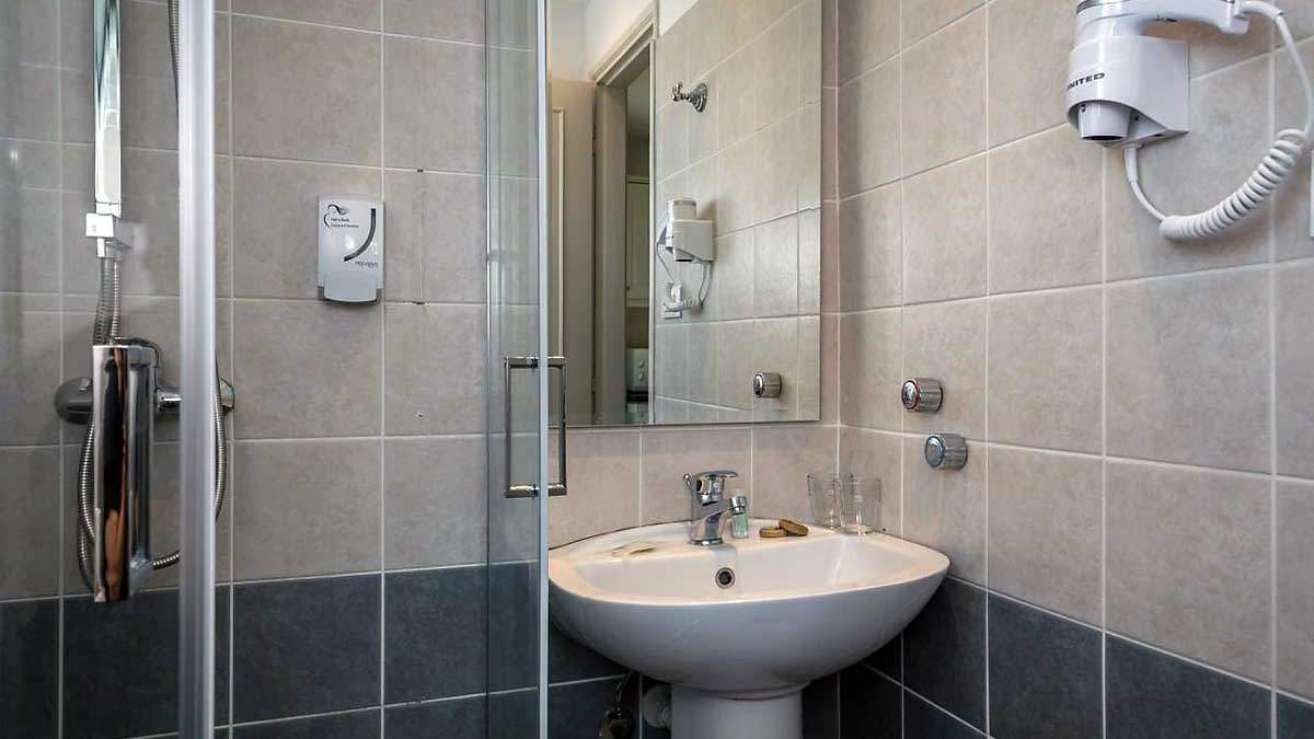 Hotel Acharavi Beach korfu wyloty z Londynu