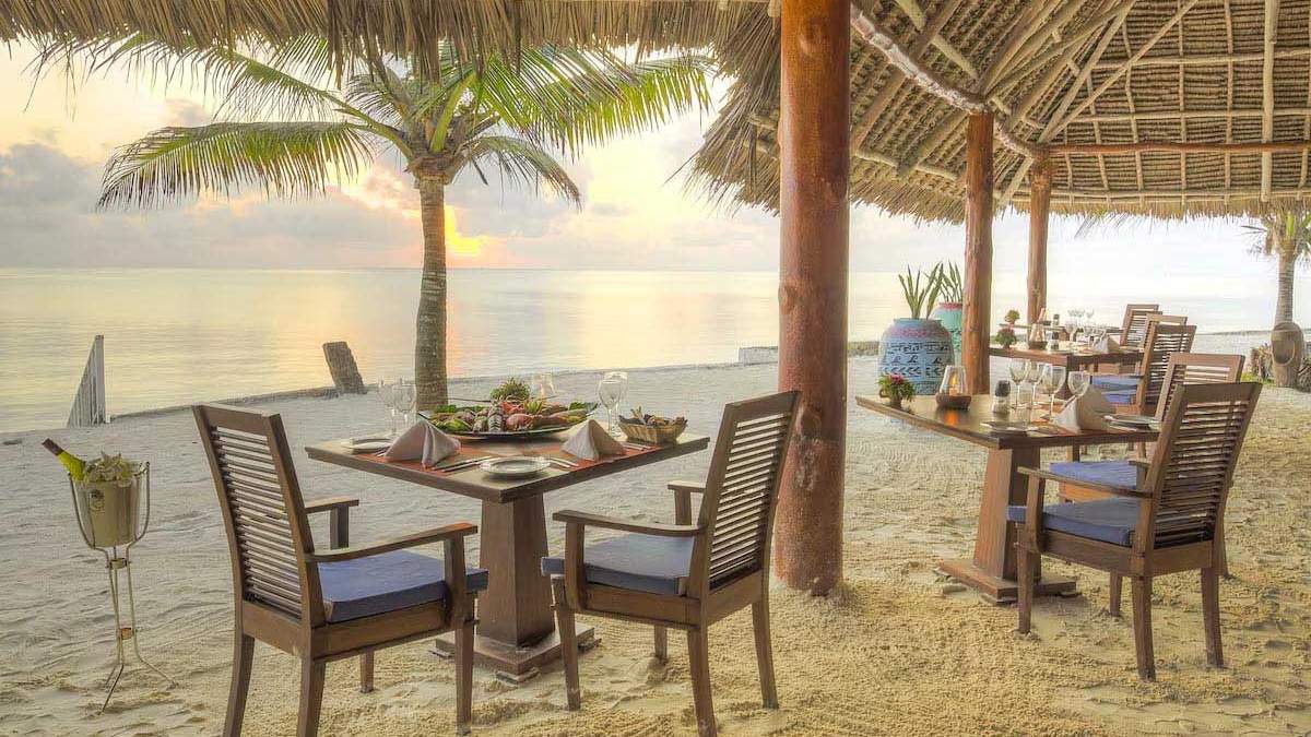 Bluebay Beach Resort and Spa - bufet
