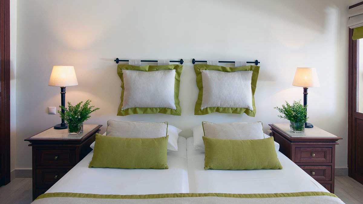 Roda Beach Resort & SPA - pokój
